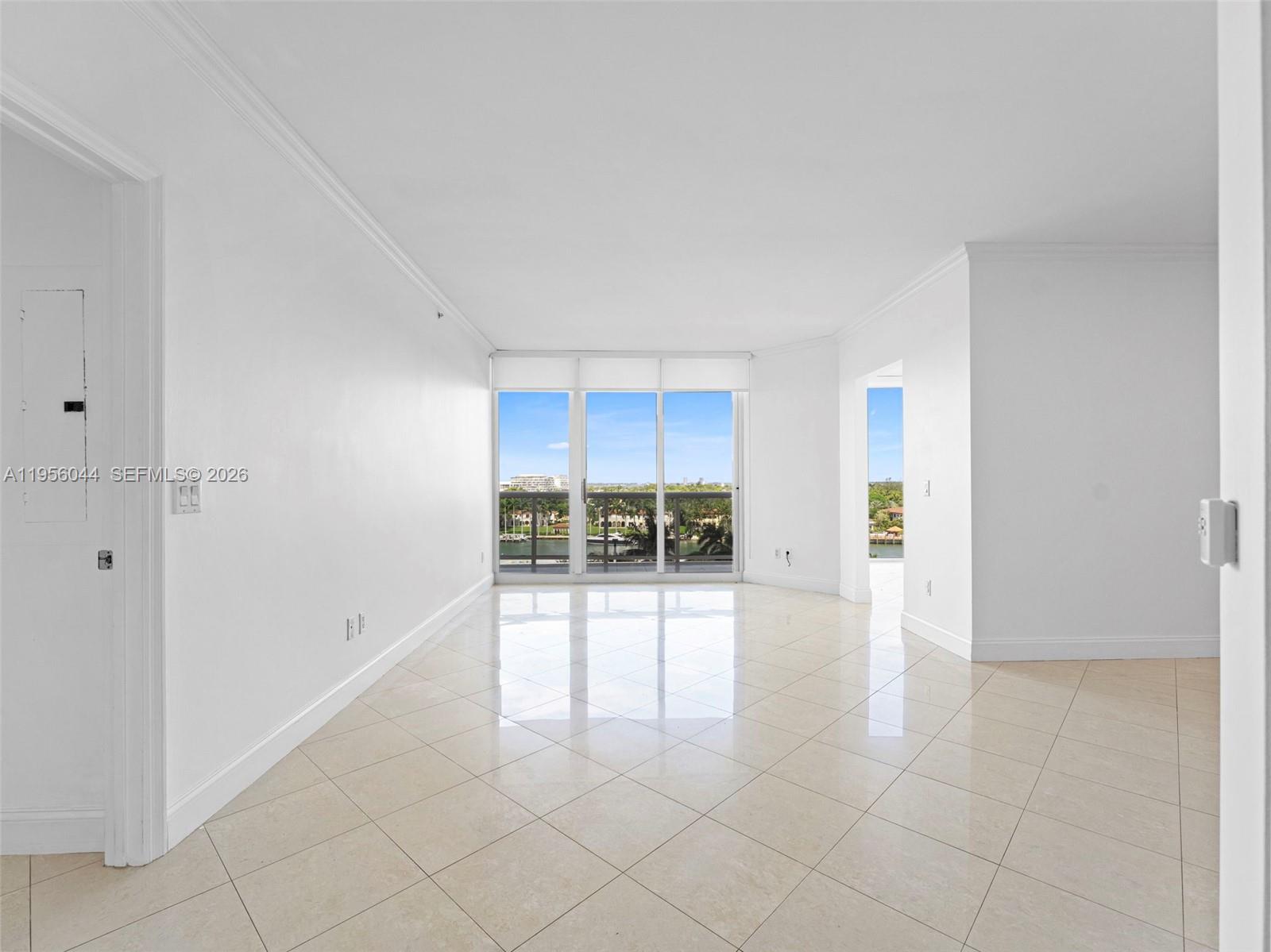 A11956044 Property Photo 2