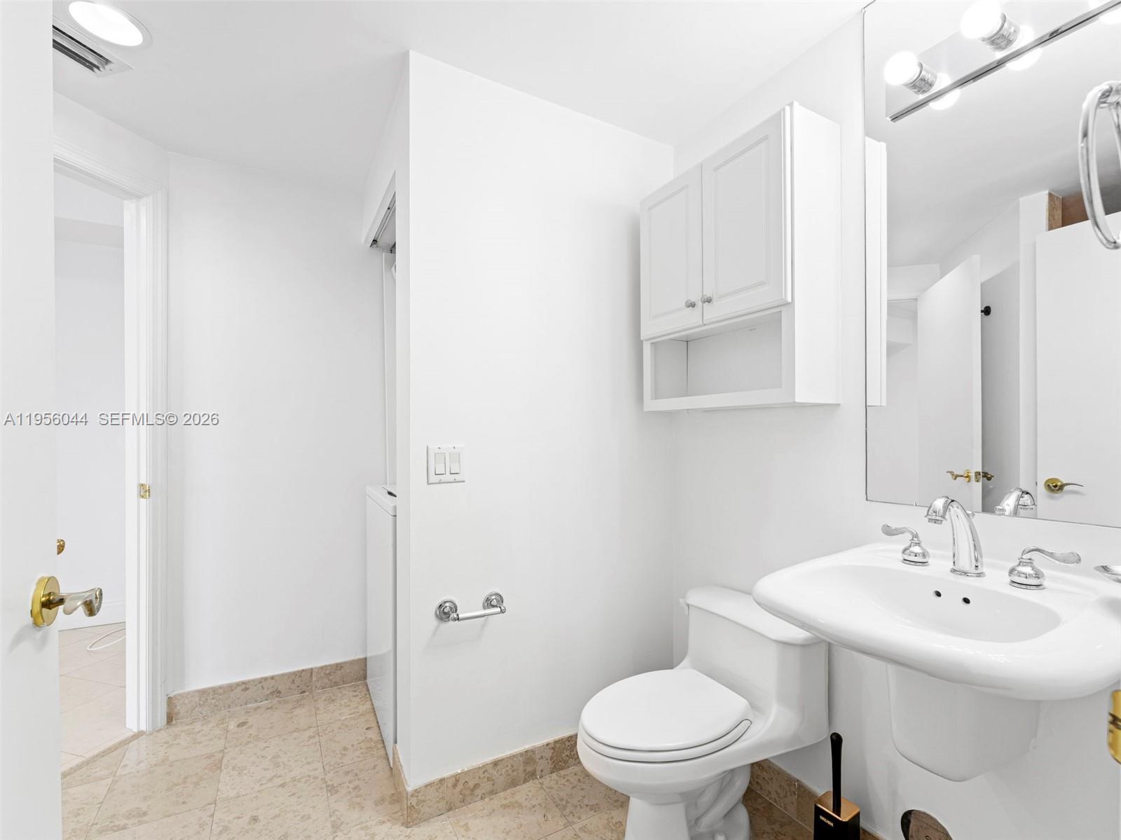 A11956044 Property Photo 11