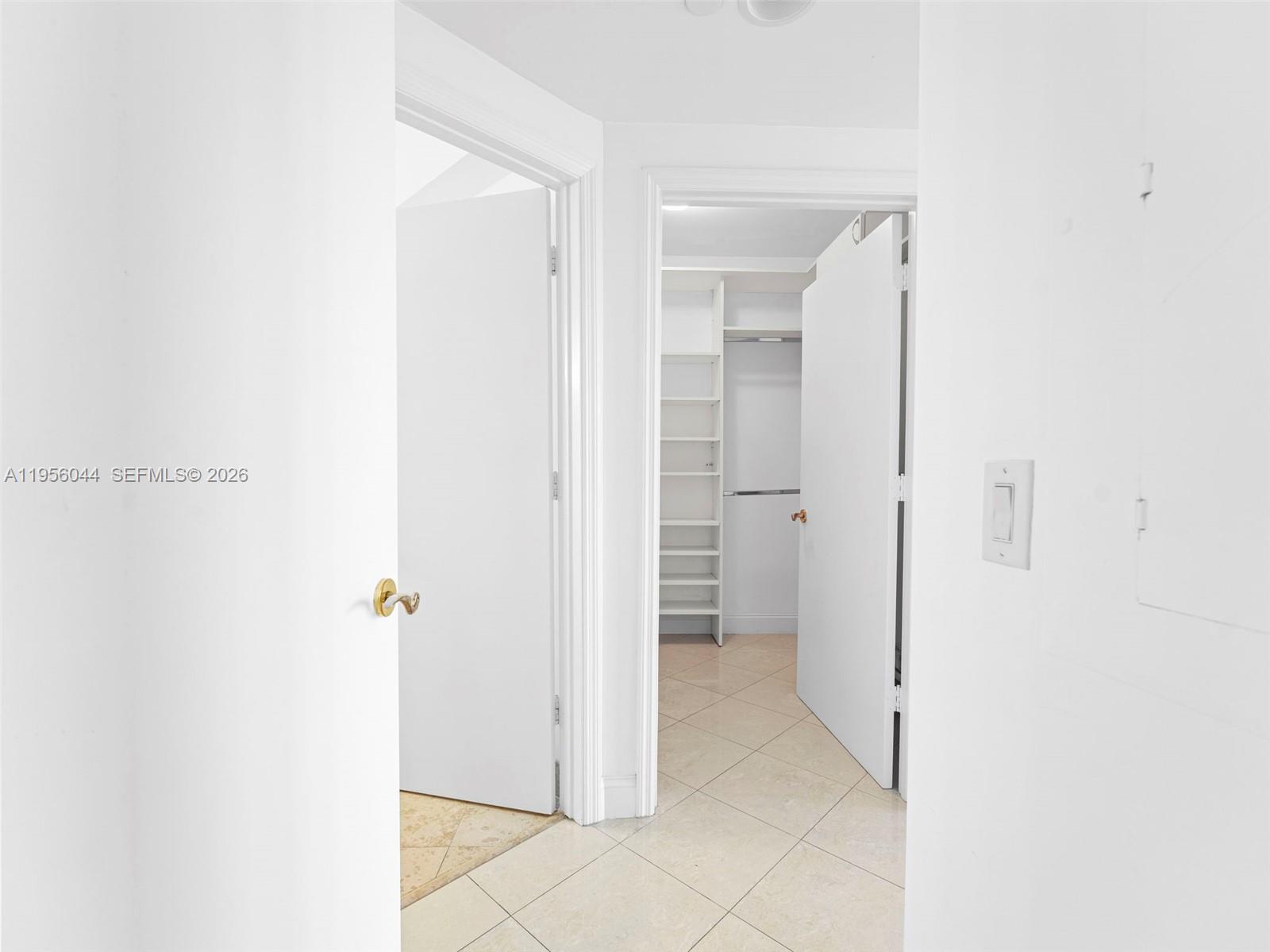 A11956044 Property Photo 13