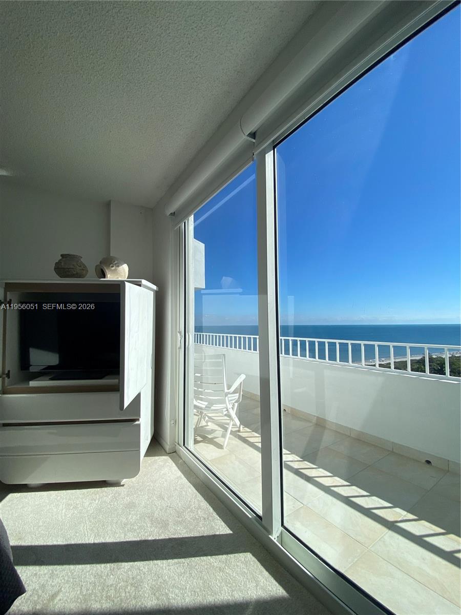 A11956051 Property Photo 8