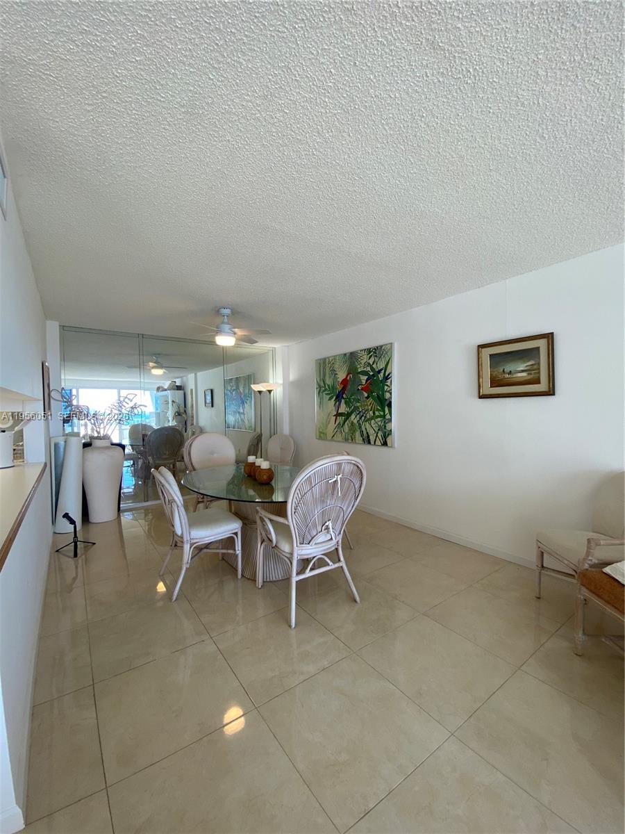 A11956051 Property Photo 16
