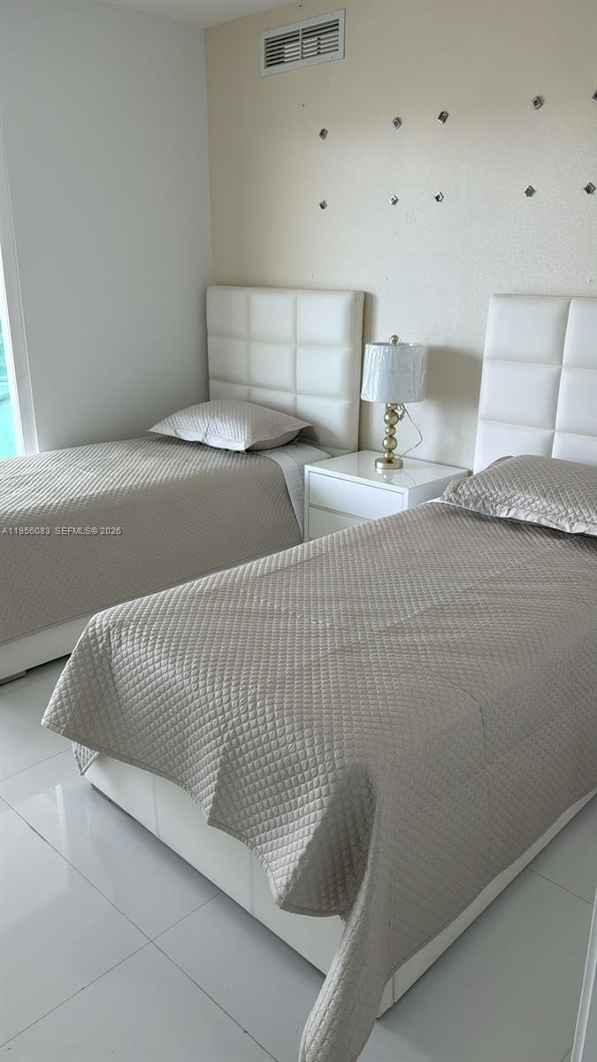 250 Sunny 901 Property Photo 8