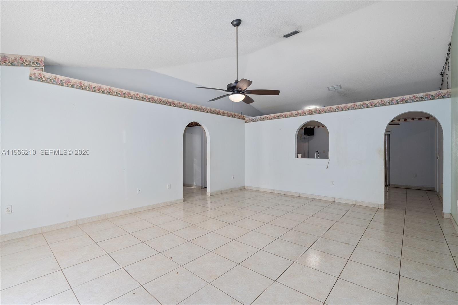 327 Ridge Court Property Photo 2