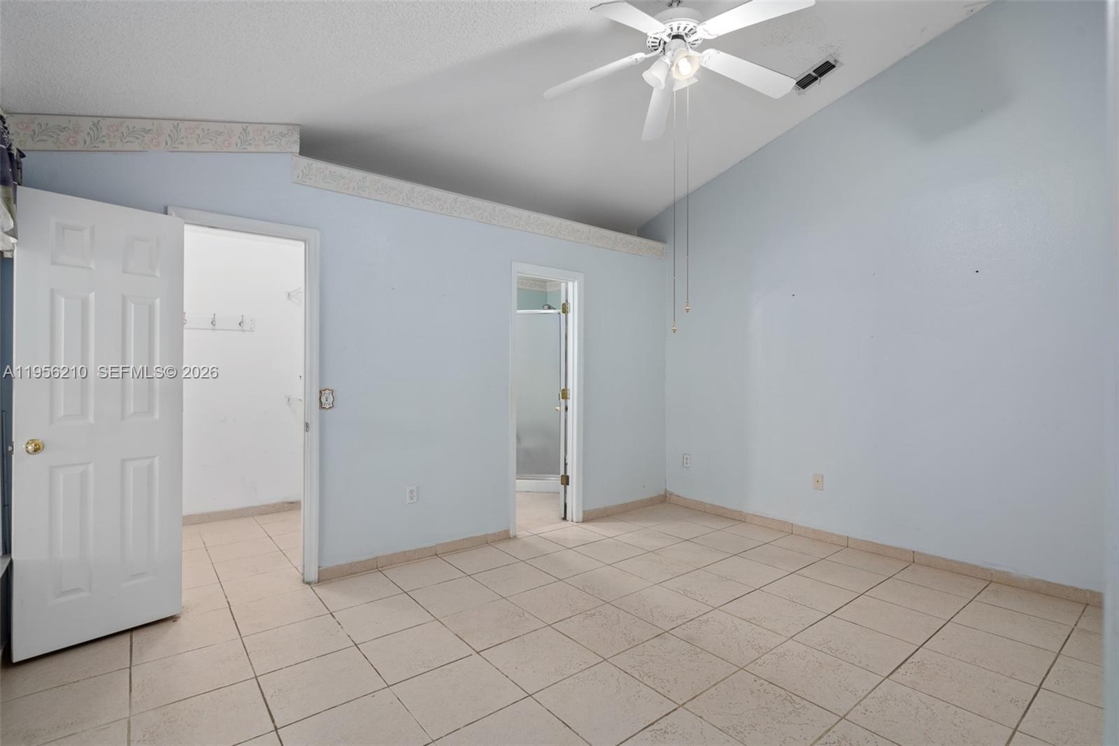 327 Ridge Court Property Photo 9