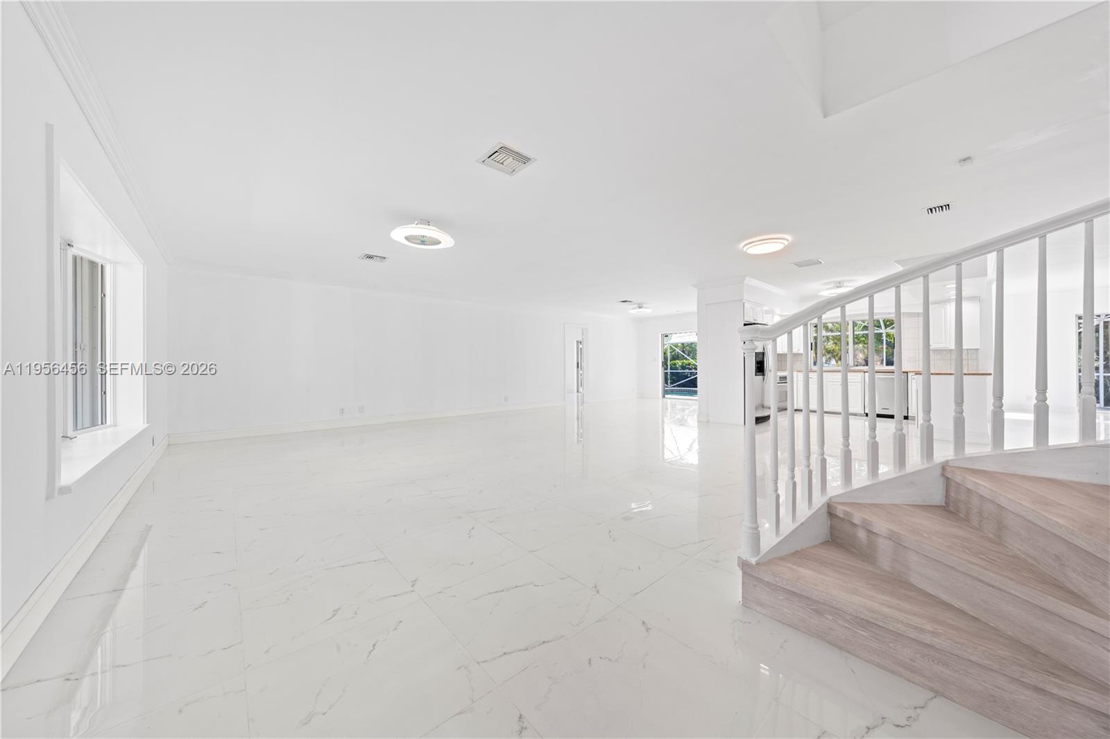 405 Bontona Avenue Property Photo 11