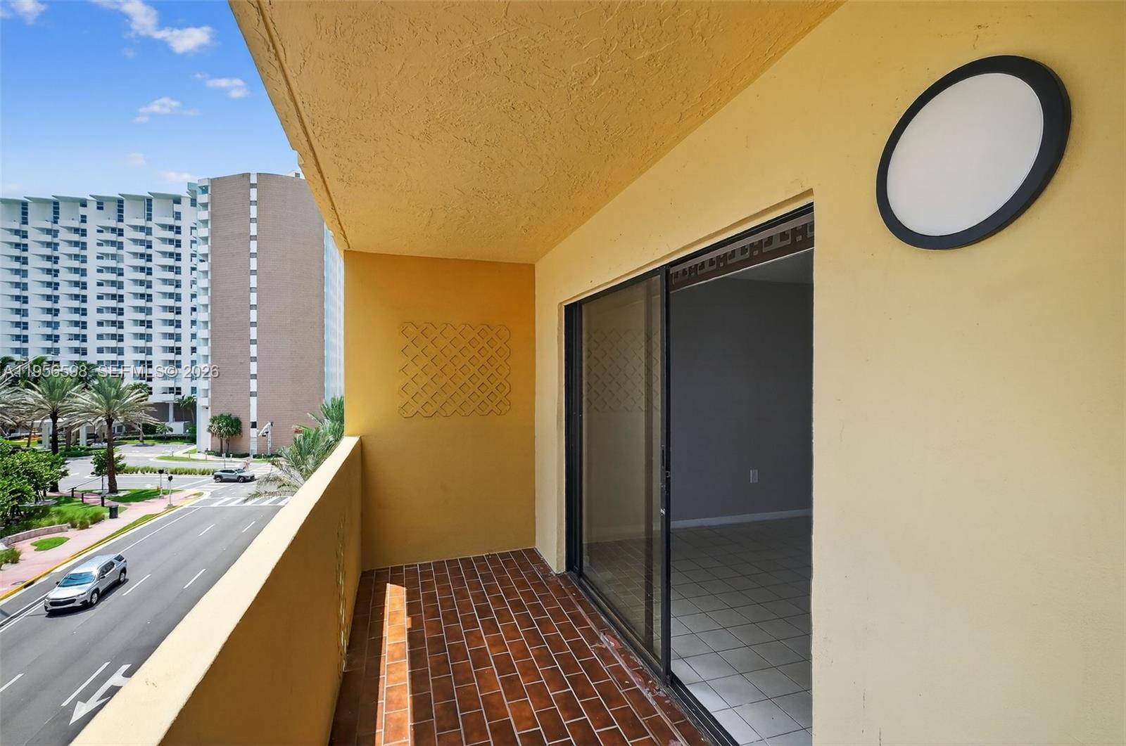 2924 Collins Avenue 501 Property Photo 24