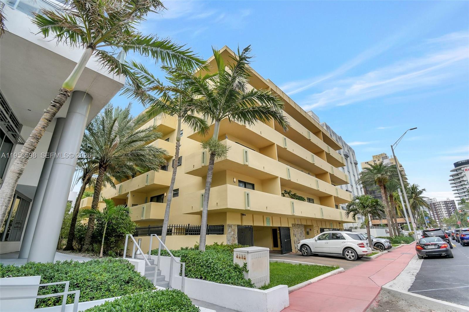 2924 Collins Avenue 501 Property Photo 31