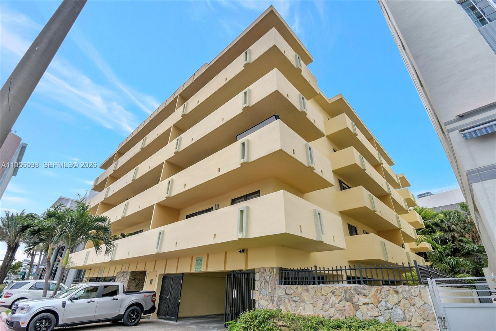 2924 Collins Avenue 501 Property Photo 32