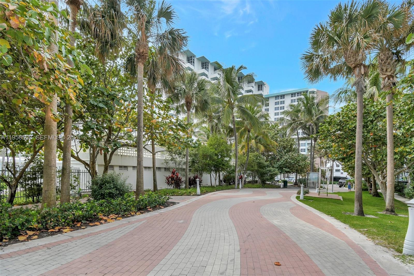 2924 Collins Avenue 501 Property Photo 43