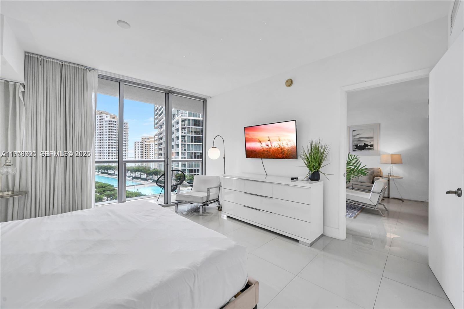 485 Brickell Avenue 1711 Property Photo 12