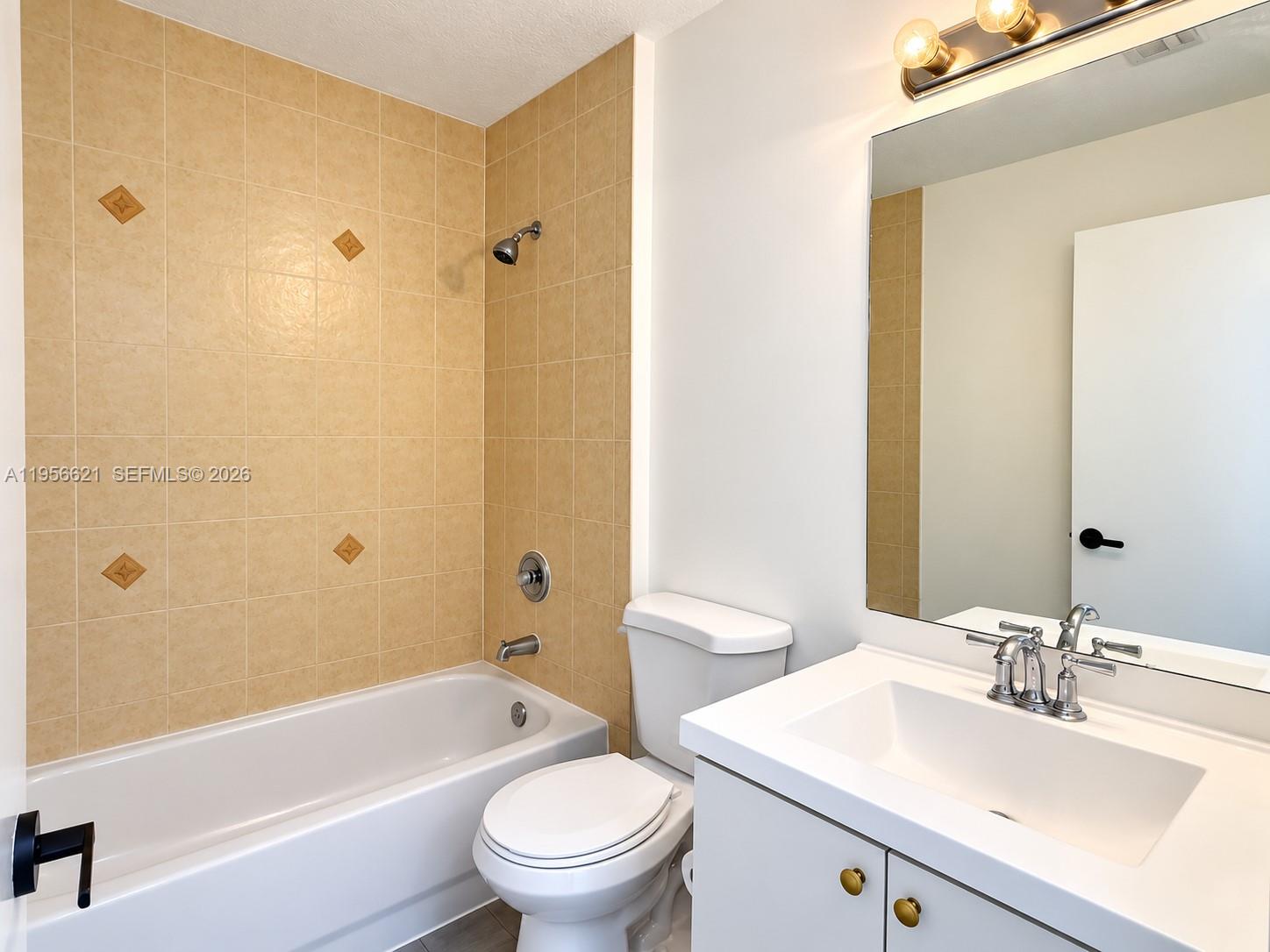 4932 Windward Way 1301 Property Photo 8