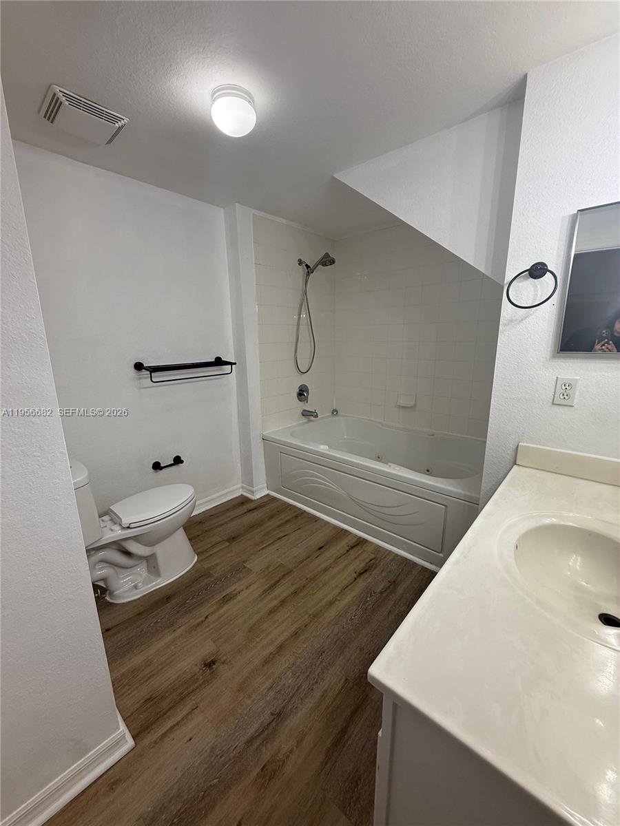 4003 Santa Maria Drive 101 Property Photo 4