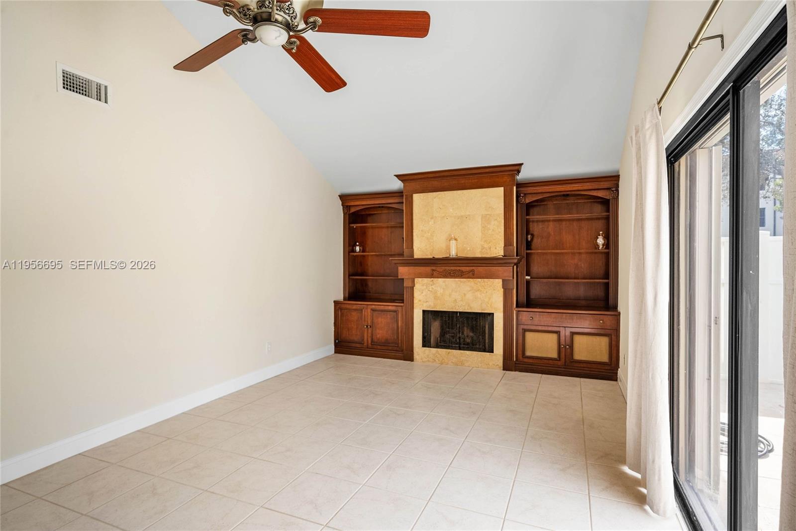 804 Summerwinds Lane Property Photo 4