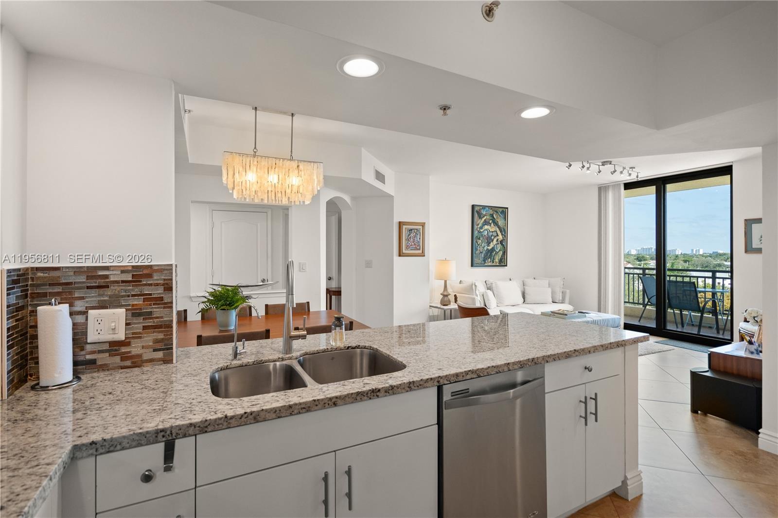 A11956811 Property Photo 12