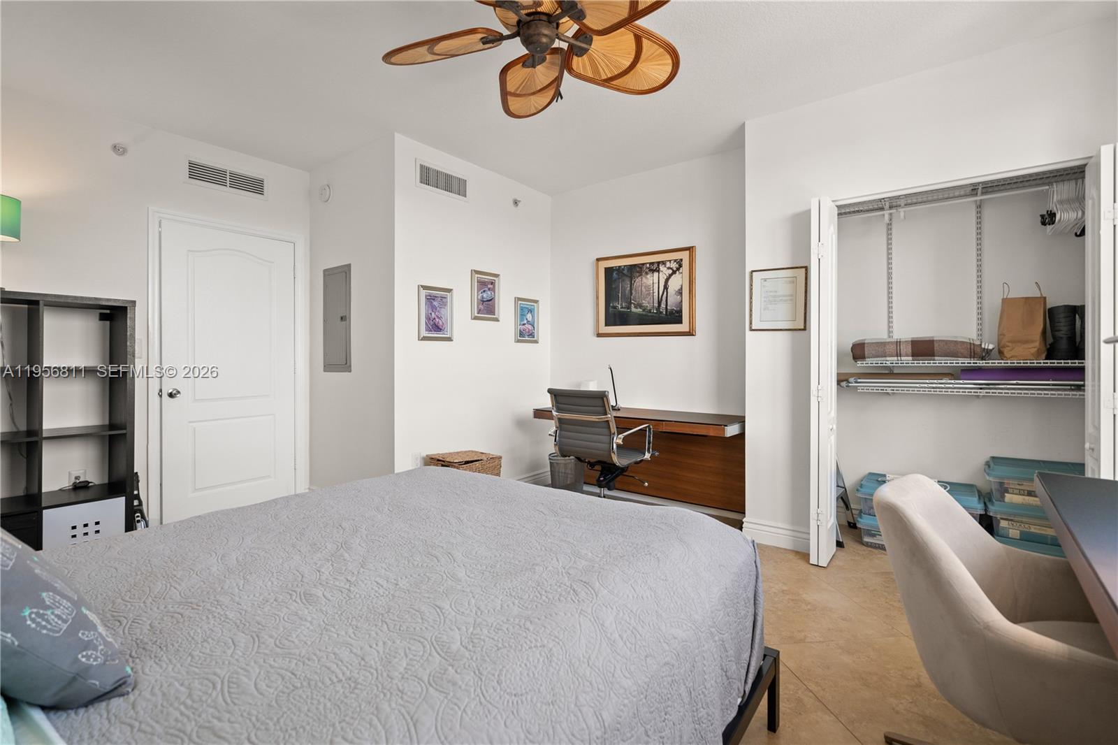 A11956811 Property Photo 18