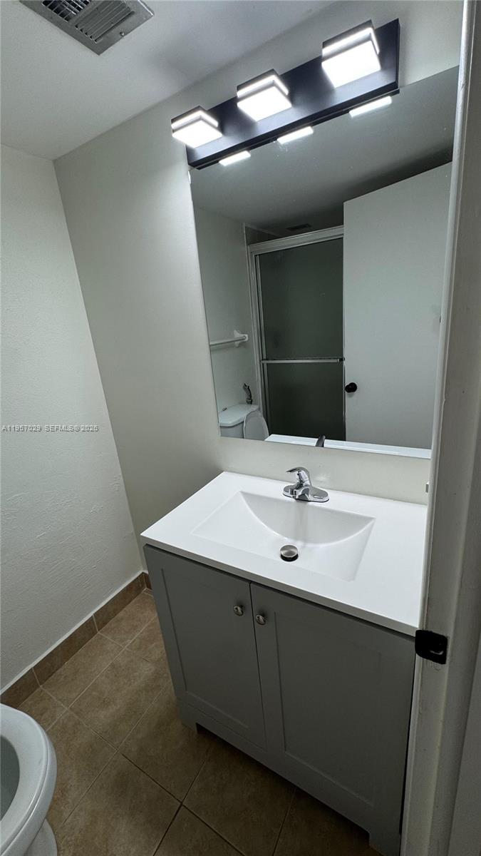 4111 Stirling Road 102 Property Photo 23