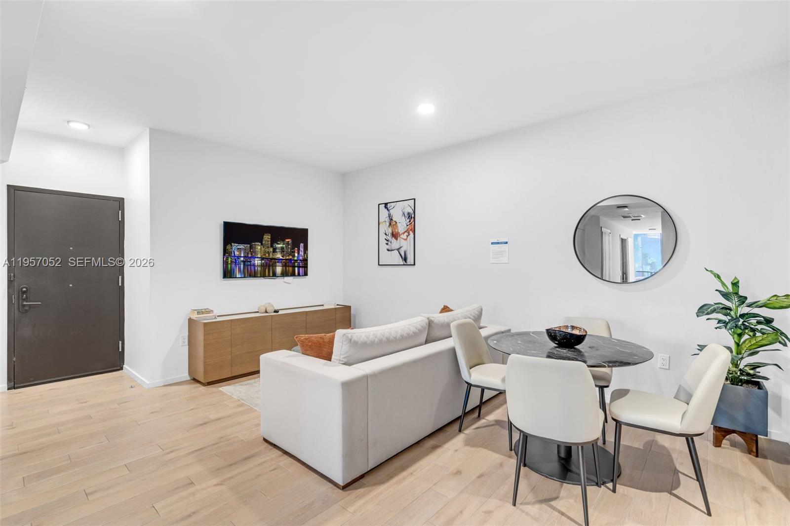 A11957052 Property Photo 15