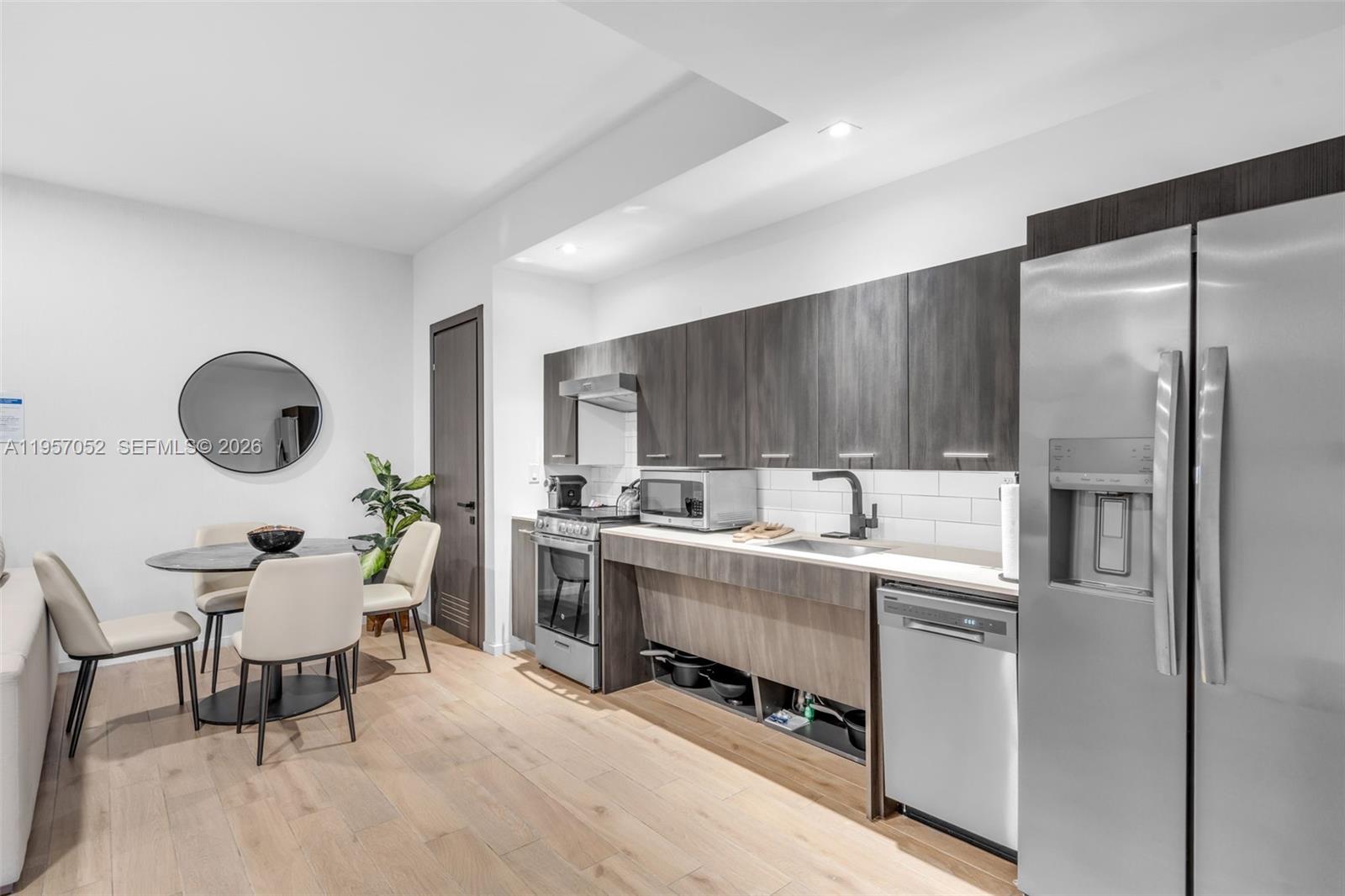 A11957052 Property Photo 17