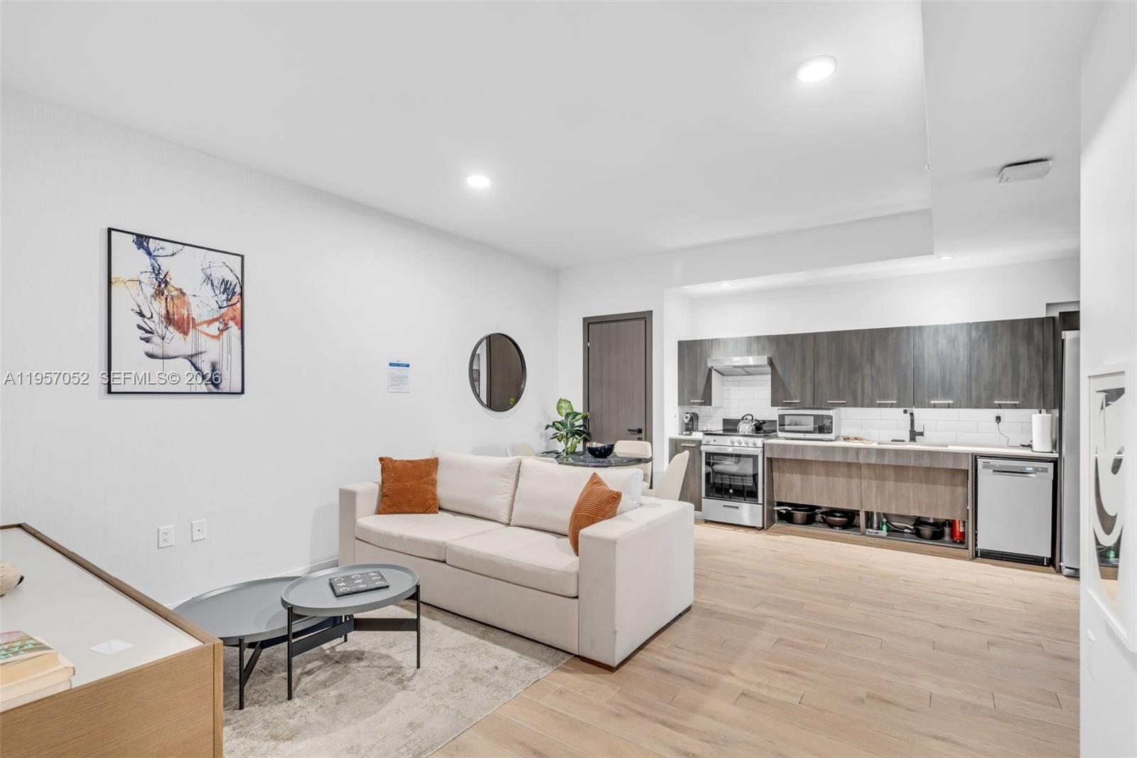 A11957052 Property Photo 18