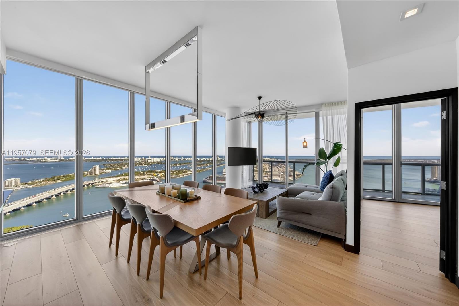 888 Biscayne Boulevard 5508 Property Photo 3