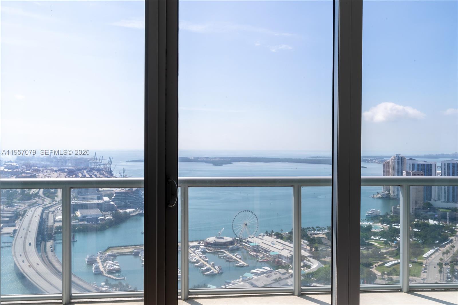888 Biscayne Boulevard 5508 Property Photo 14