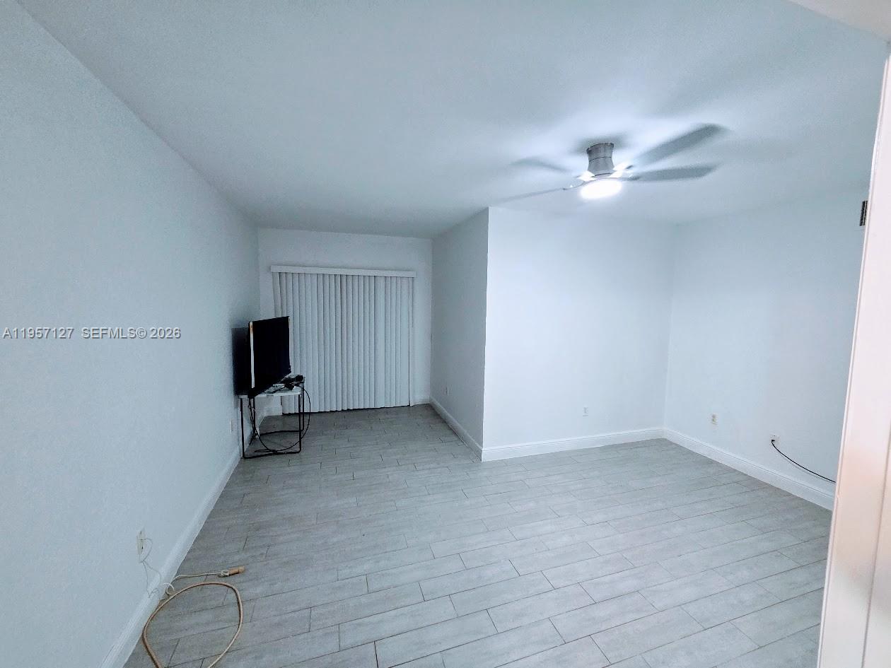 A11957127 Property Photo 22