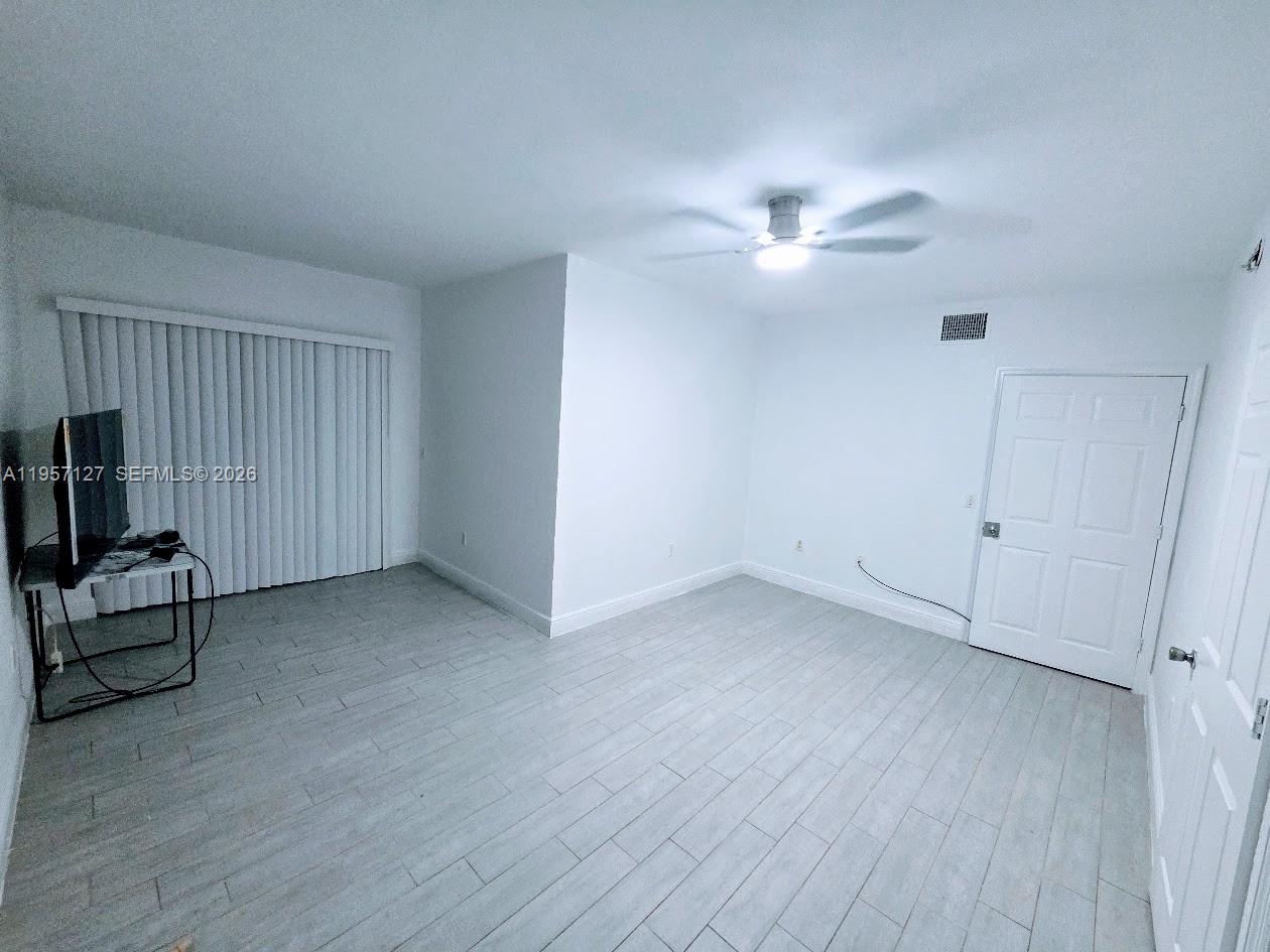 A11957127 Property Photo 24