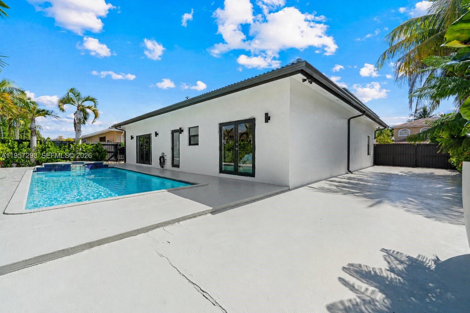 14200 Sw 160th Court Property Photo 41