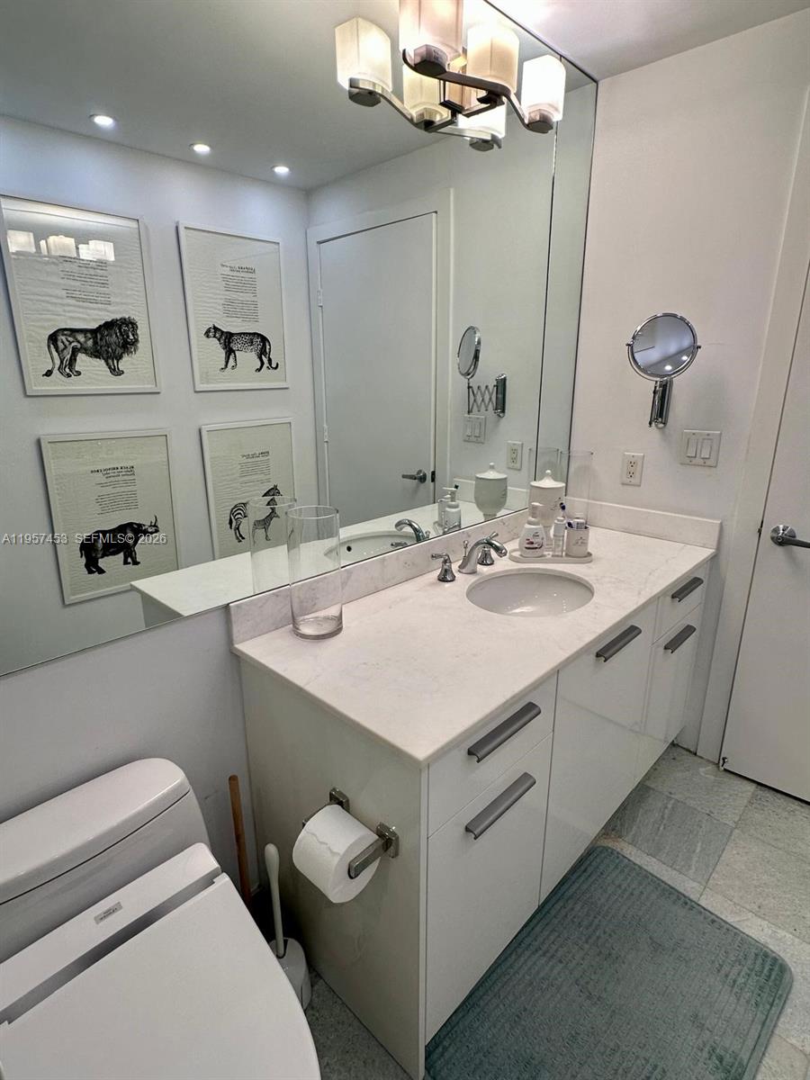 1050 Brickell Avenue 818 Property Photo 31