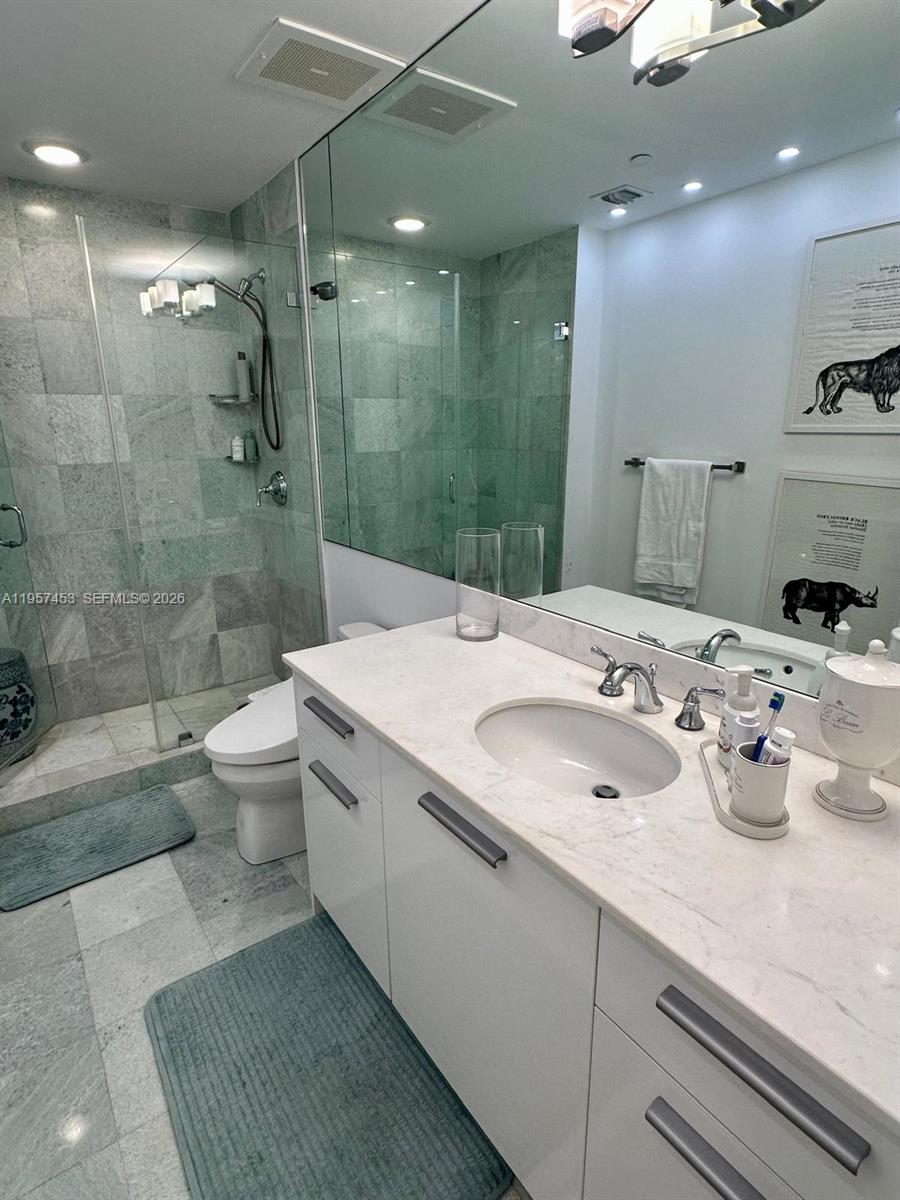 1050 Brickell Avenue 818 Property Photo 32