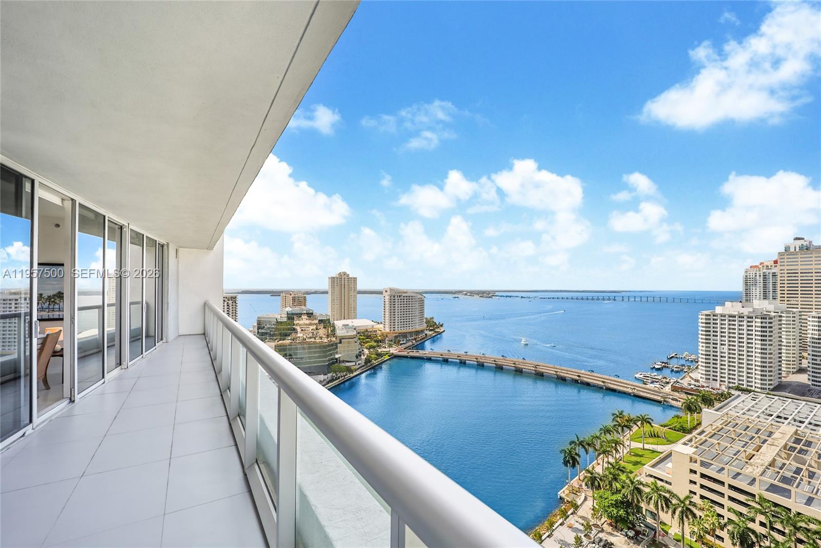 495 Brickell Avenue 2303 Property Photo 1
