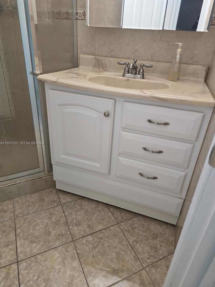 5151 W Oakland Park Boulevard 303 Property Photo 22