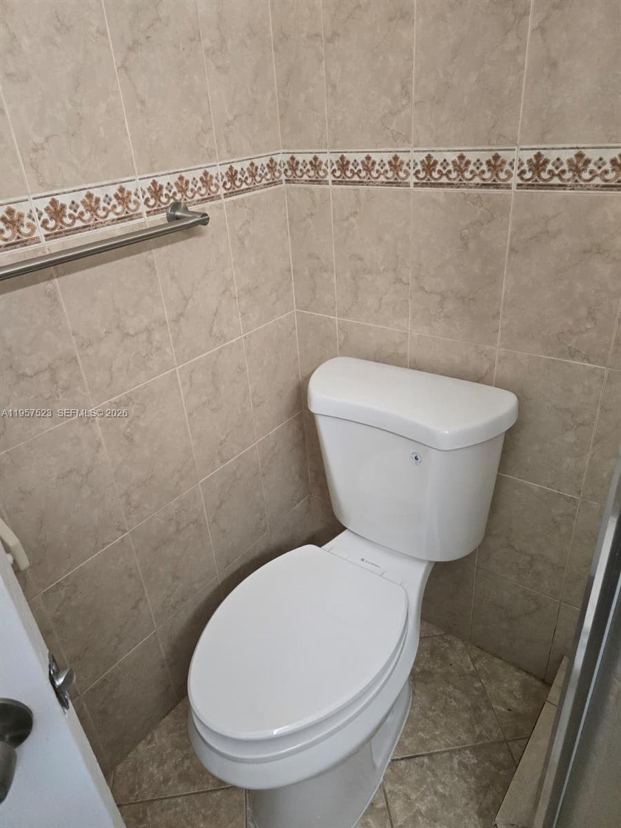 5151 W Oakland Park Boulevard 303 Property Photo 23