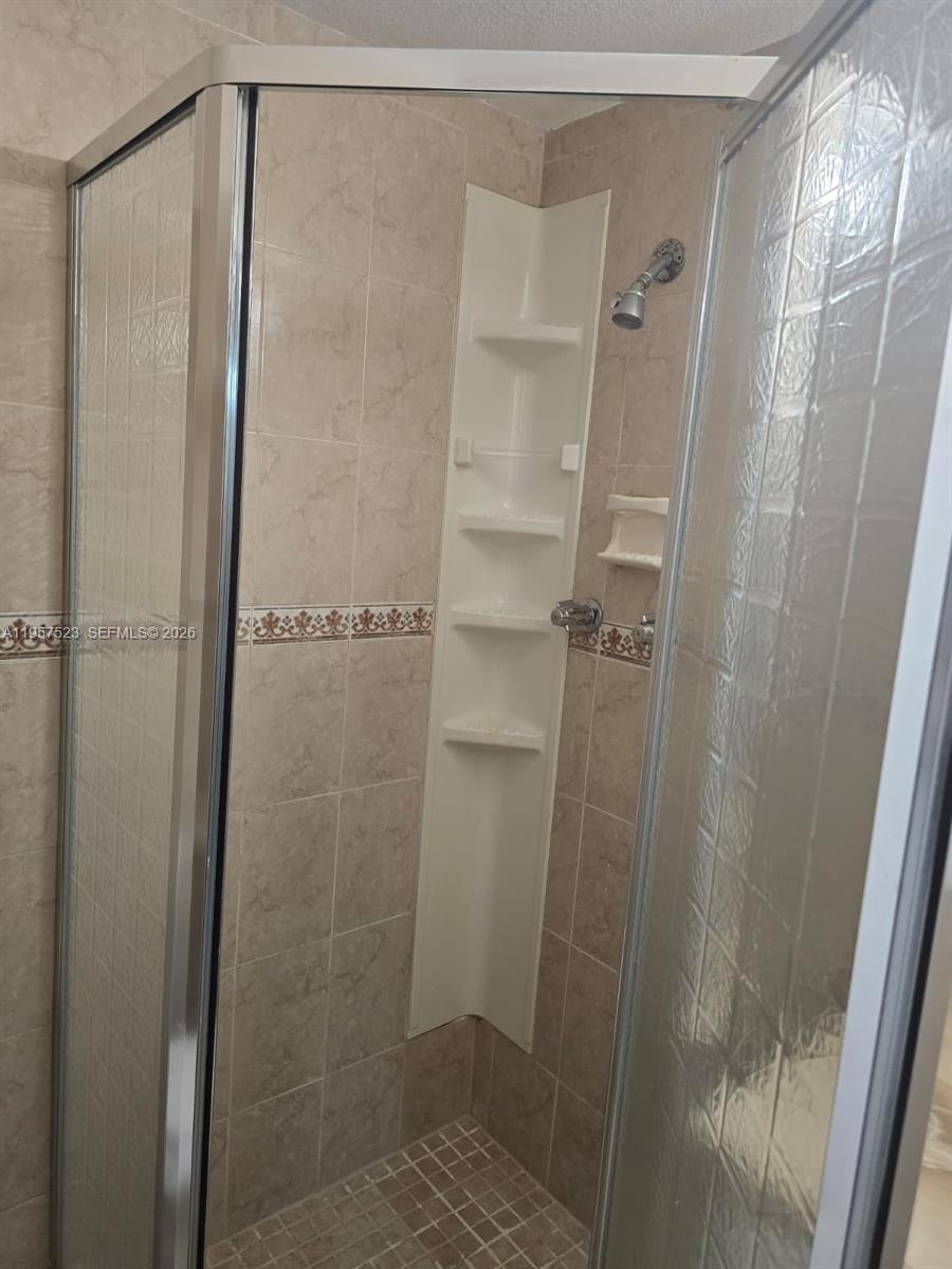 5151 W Oakland Park Boulevard 303 Property Photo 24