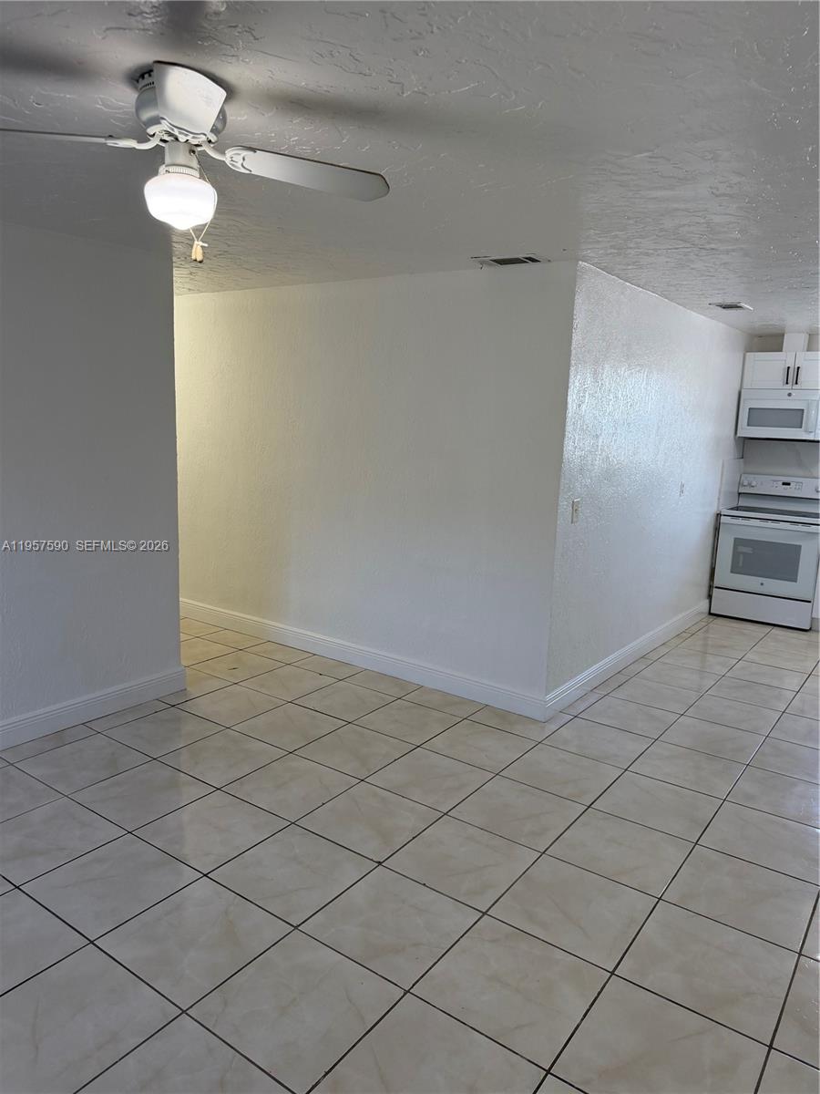A11957590 Property Photo 2