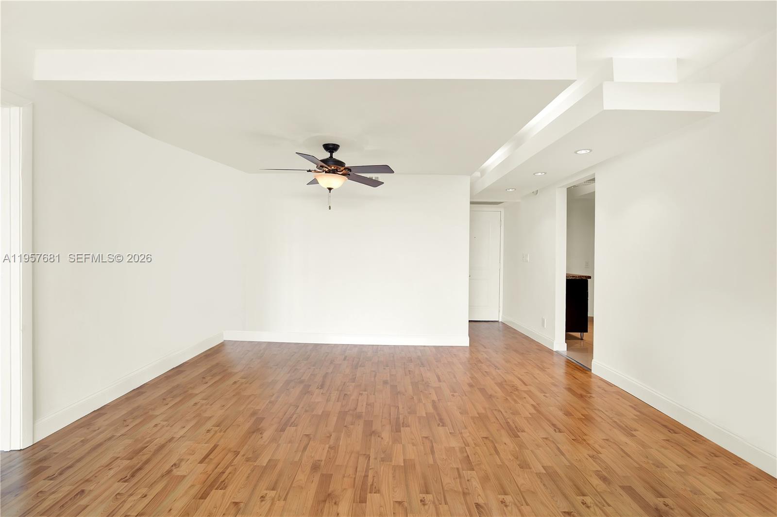 100 S Bayview Drive 1222 Property Photo 10