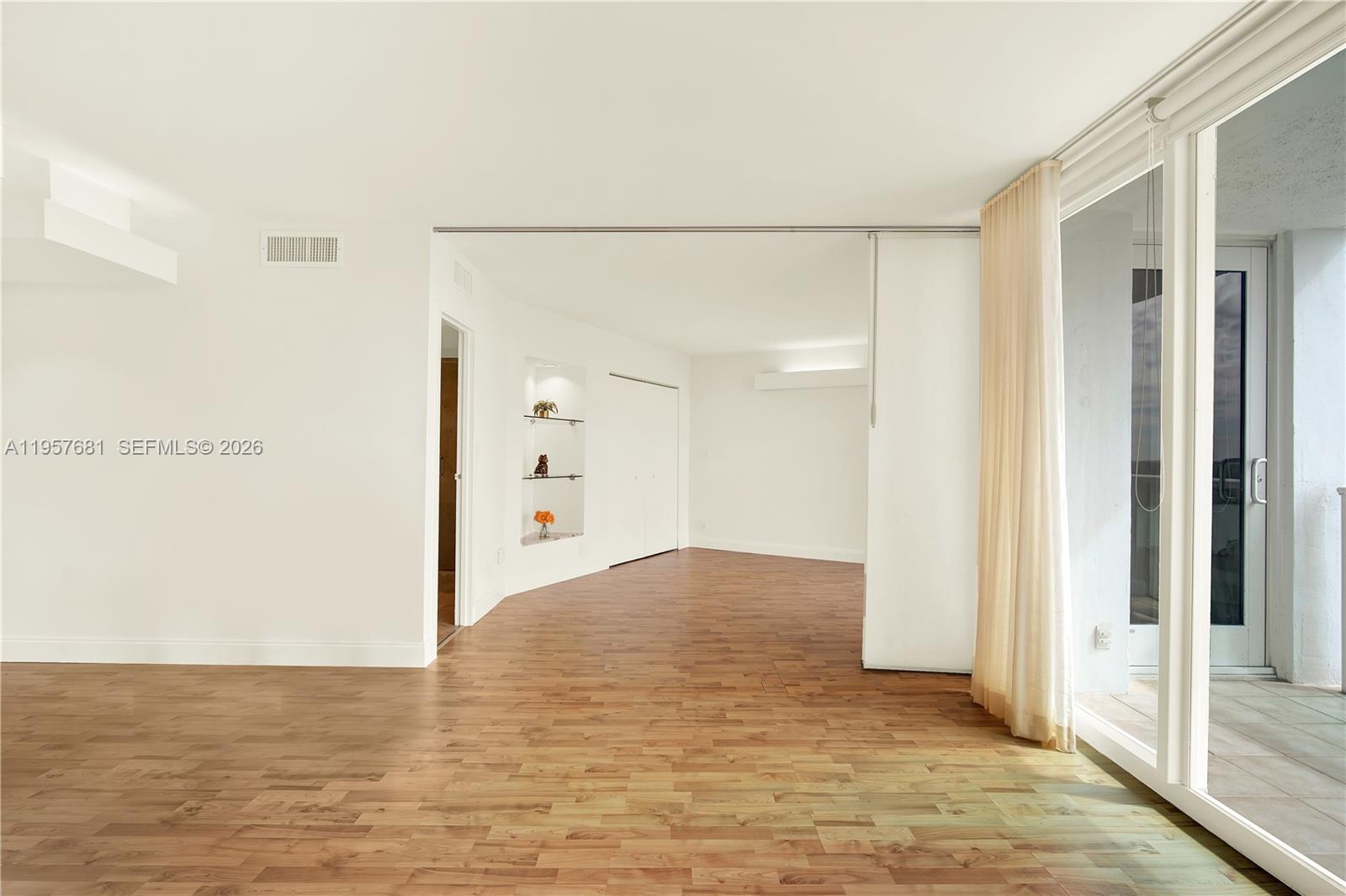 100 S Bayview Drive 1222 Property Photo 11