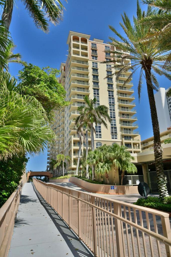 2080 S Ocean Drive 303 Property Photo 4