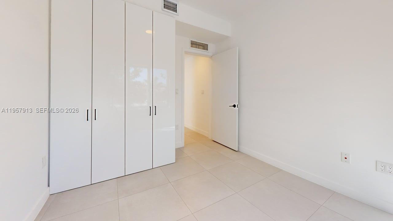A11957913 Property Photo 5