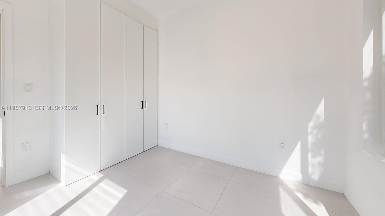 A11957913 Property Photo 11