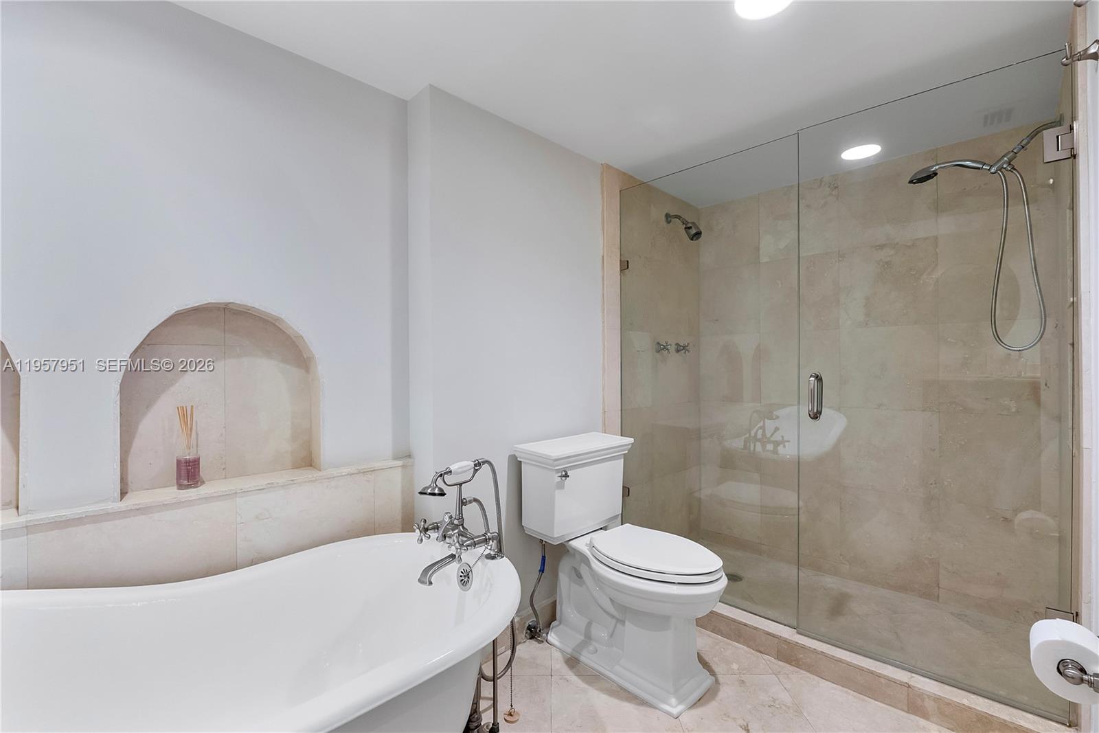 3500 Mystic Pointe Drive 1407 Property Photo 16