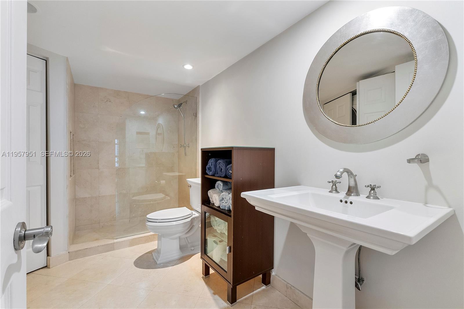 3500 Mystic Pointe Drive 1407 Property Photo 40