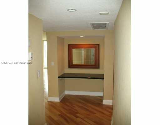 19390 Collins Avenue 1220 Property Photo 5
