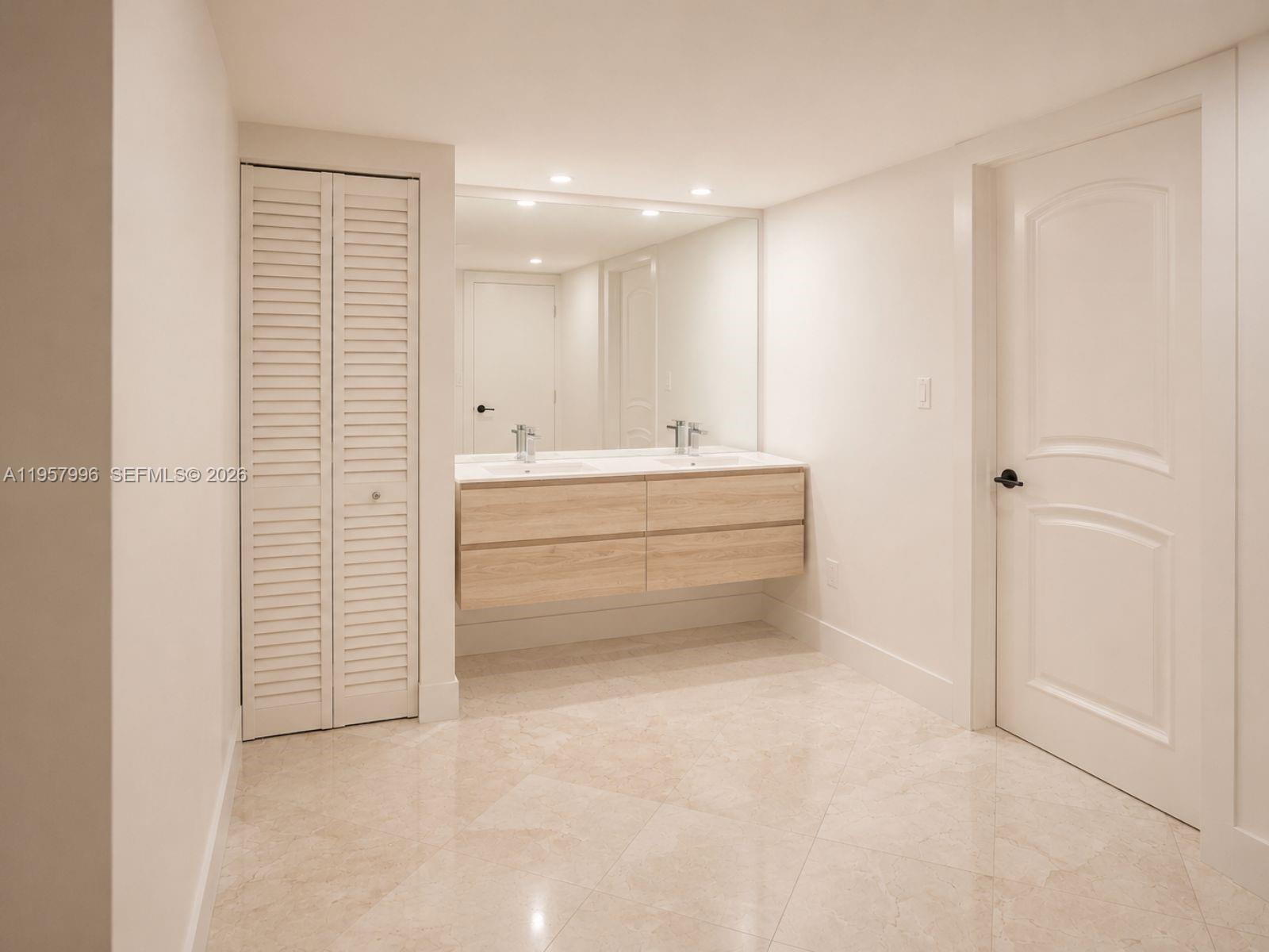 520 Brickell Key Drive A1904 Property Photo 26