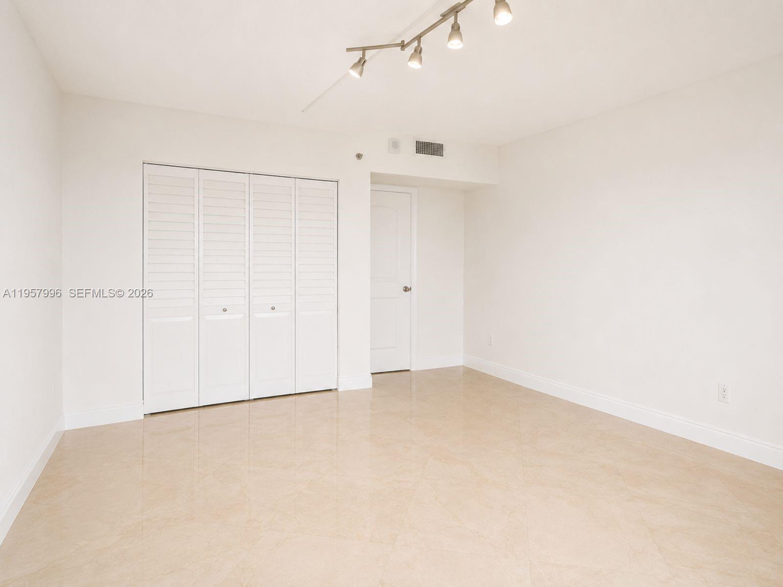 520 Brickell Key Drive A1904 Property Photo 31