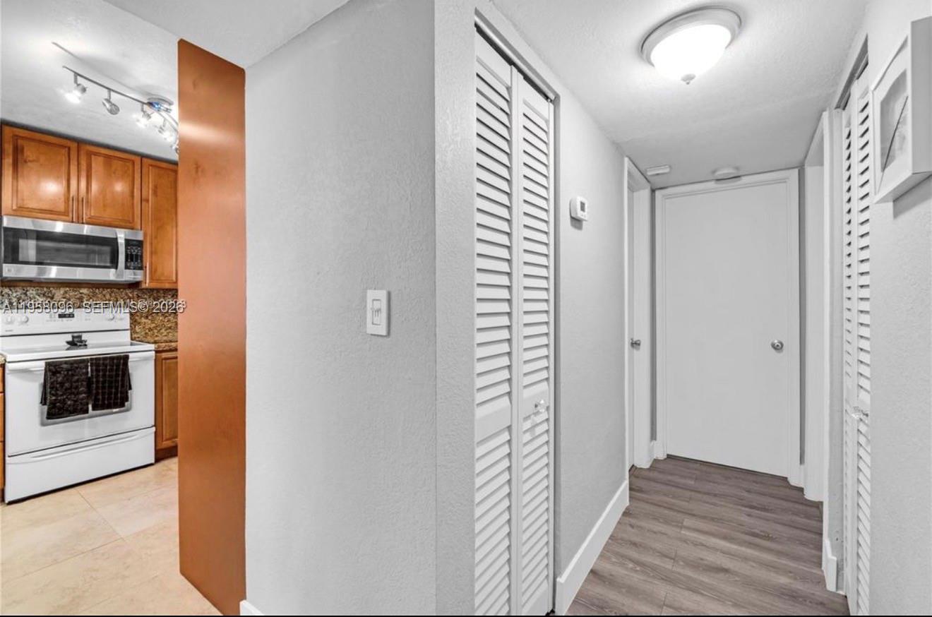 830 Nw 87t Avenue 303 Property Photo 8