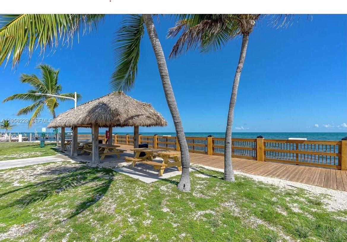 65821 Overseas Highway 407 Property Photo 9
