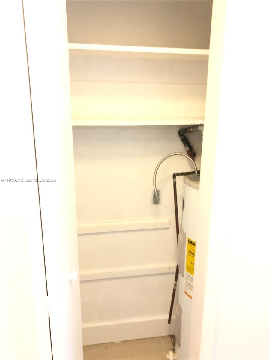 A11958272 Property Photo 22