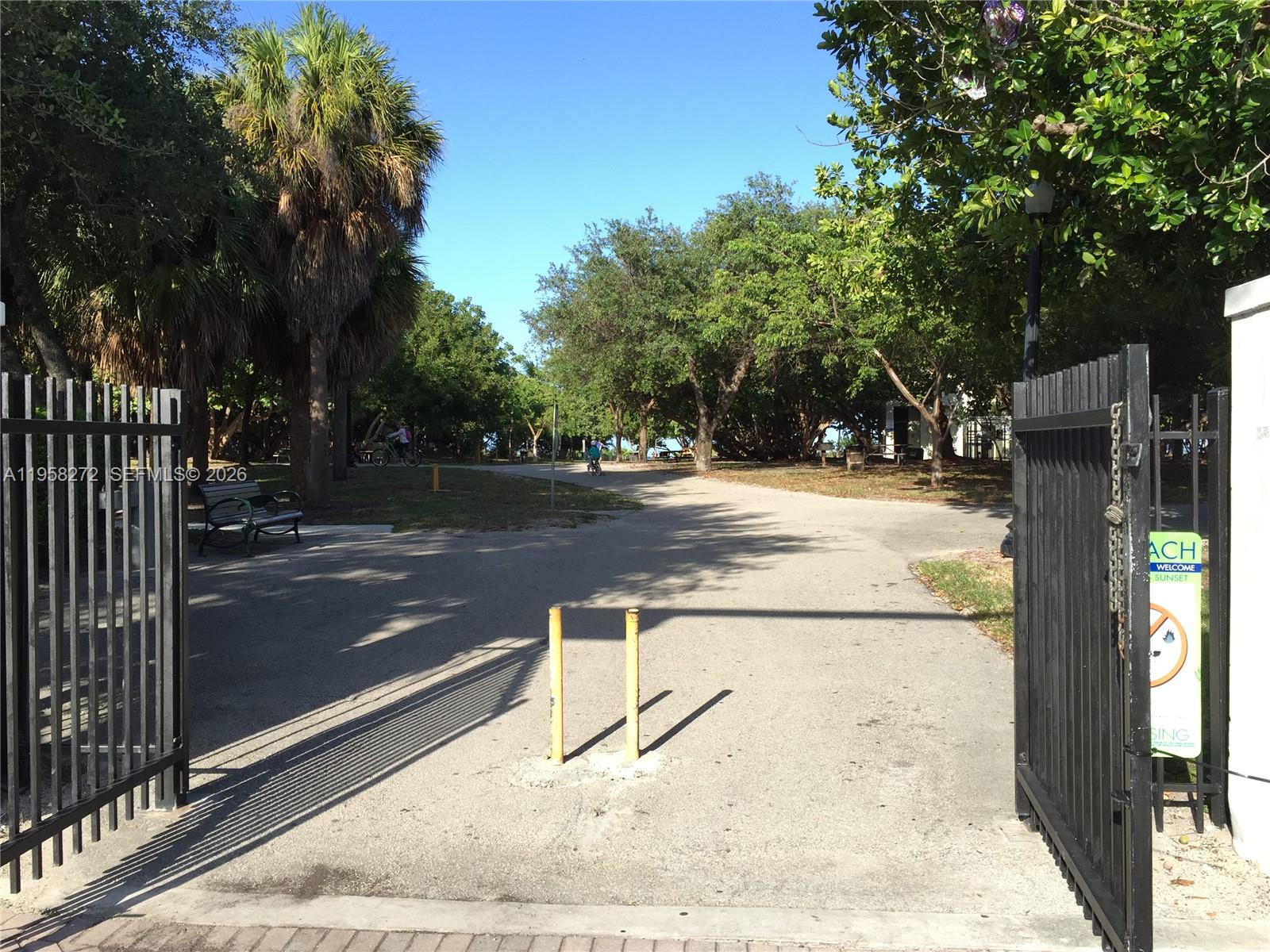 A11958272 Property Photo 25