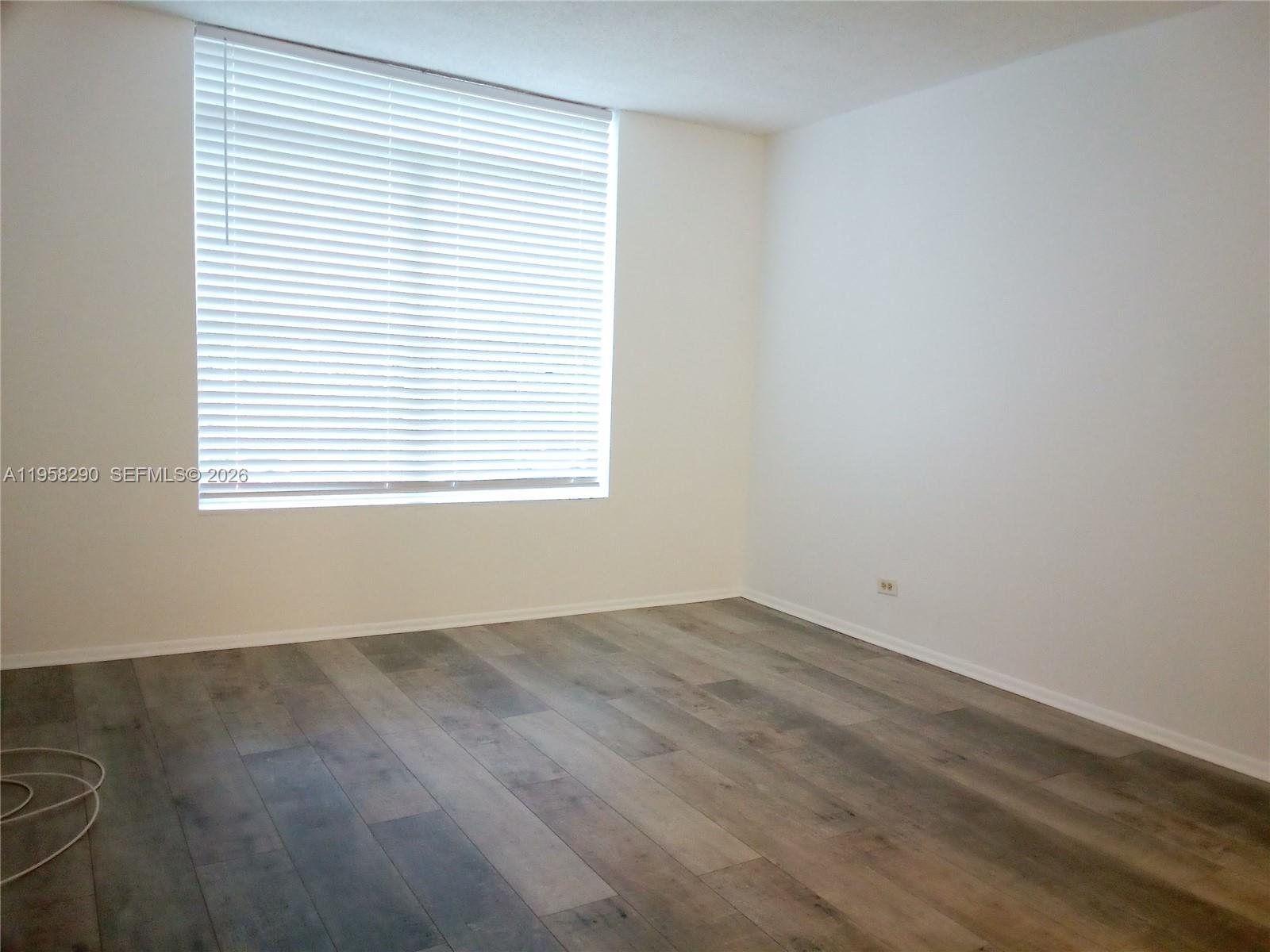 3720 Inverrary Drive 2s Property Photo 32